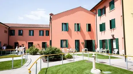 Il giardino all'interno della casa di riposo