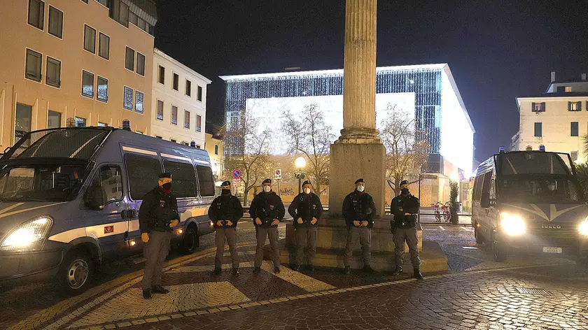 TOME' - AGENZIA BIANCHI - PADOVA - CONTROLLI POLIZIA