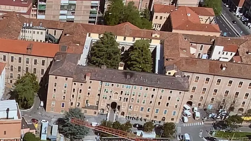 ZANETTI -AGENZIA BIANCHI-PADOVA - GIRO IN ELICOTTERO SULLA CITTA’. OSPEDALE