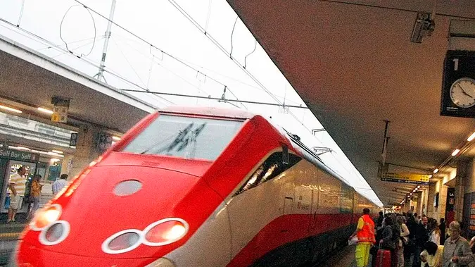 BARON - AGENZIA BIANCHI - PADOVA - FRECCIA ROSSA IN STAZIONE