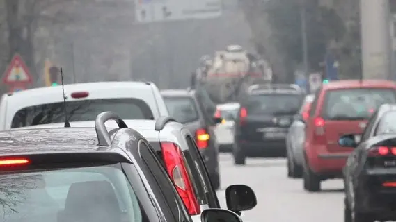 AGOSTINI TREVISO TRAFFICO IN CITTA', IN FOTO SUL PUT A FRA' GIOCONDO