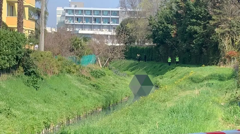 Il punto in cui è stato trovato il corpo senza vita della quarantacinquenne moldava ad Abano