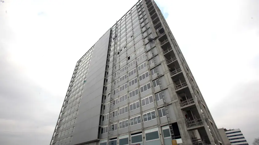 FERRO - AGENZIA BIANCHI - PADOVA - REPORTAGE TORRE ZIP