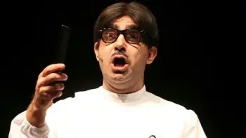Elio da solo e senza le Storie Tese Musicista cabarettista appassionato del nonsense ma anche uno che si è diplomato al conservatorio Giuseppe Verdi di Milano Ora interpreta il Barbiere di Siviglia di Rossini