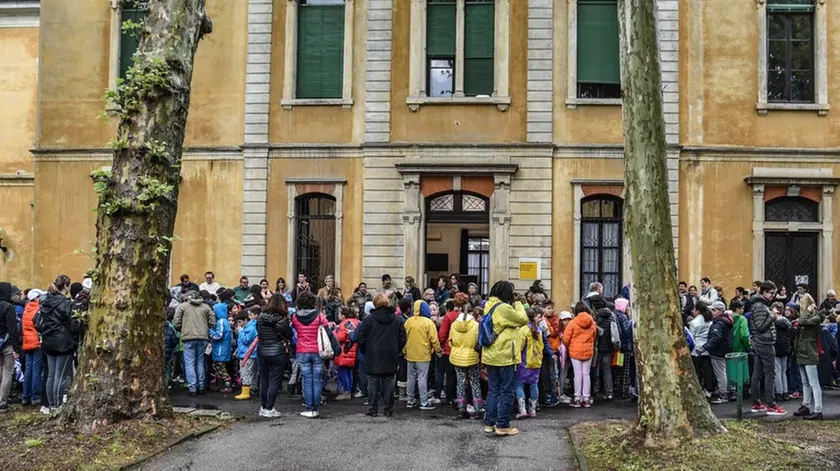 BARON-AGENZIA BIANCHI-PADOVA-FLASH MOB CON LIBRI