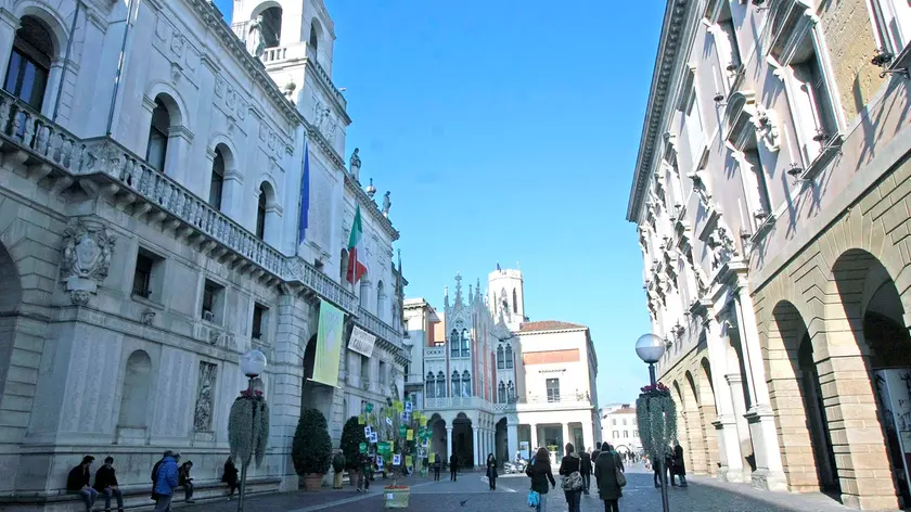 BARON - AGENZIA BIANCHI - PADOVA - PALAZZO COMUNE E DEL BO