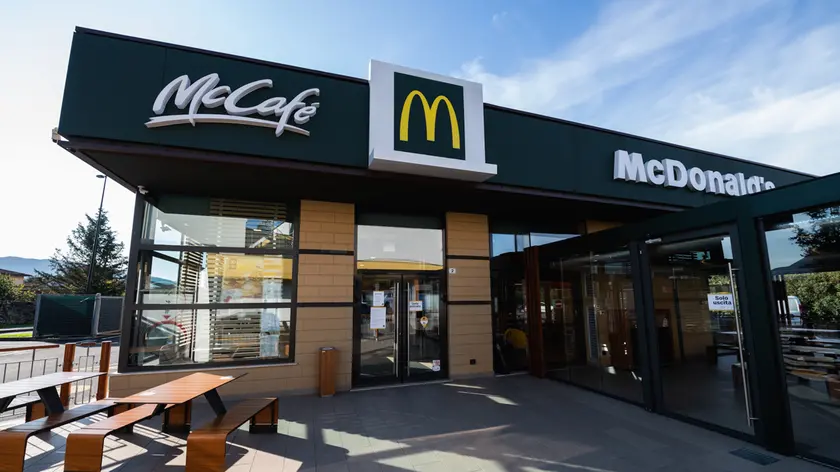 L'esterno del McDonald's di Piove di Sacco