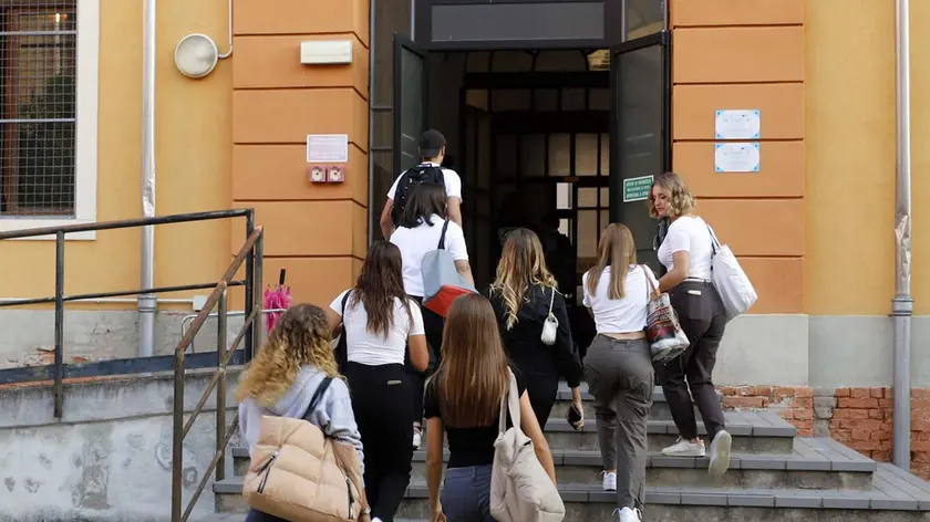 Studenti all’ingresso del liceo Tito Livio di Padova