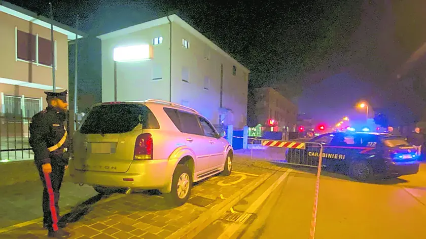La Ssangjong Rexton colpita dai due proiettili durante i rilievi