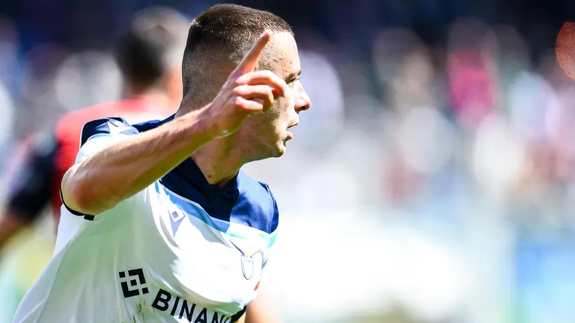 Lazio’s Montenegrin midfielder Adam Marusic celebrates after scoring a goal during the Italian Serie A soccer match Genoa Cfc vs Ss Lazio at Luigi Ferraris stadium in Genoa, Italy, 10 April 2022ANSA/SIMONE ARVEDA