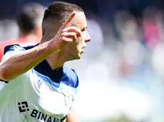 Lazio’s Montenegrin midfielder Adam Marusic celebrates after scoring a goal during the Italian Serie A soccer match Genoa Cfc vs Ss Lazio at Luigi Ferraris stadium in Genoa, Italy, 10 April 2022ANSA/SIMONE ARVEDA