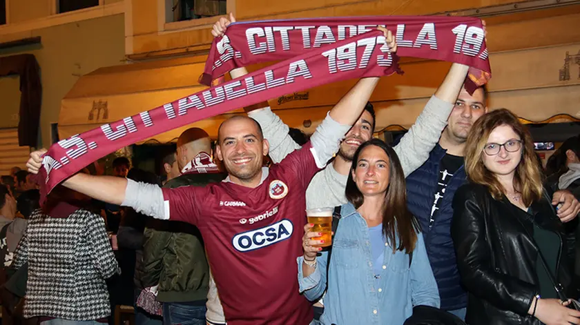 MARIAN-FOTOPIRAN-CITTADELLA-FESTEGGIAMENTI TIFOSI CALCIO CITTADELLA IN CENTRO