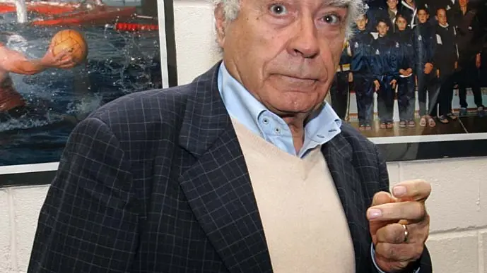 Lino Barbieri Pres. Plebiscito PRESENTAZIONE NUOVO GIOCATORI PLEBISCITO PALLANUOTO VIDO