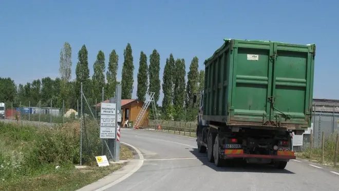 BELLUCO DISCARiCA ETRA CAMPODARSEGO
