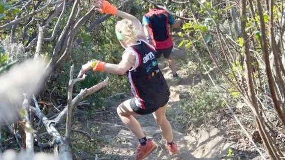 Un’atleta impegnata in una delle ultime edizioni della Traversata dei Colli Euganei