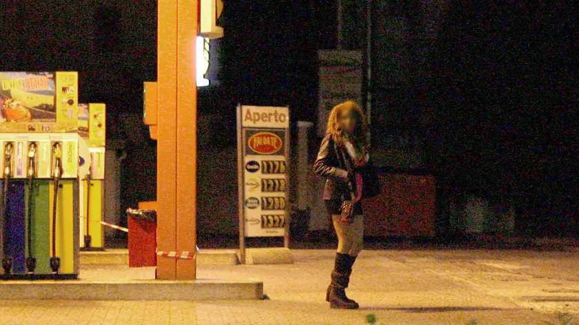 Padova 20071010 PROSTITUZIONE IN FOTO PROSTITUTE IN VIA ANNIBALE DA BASSANO (BIANCHI/Bianchi)