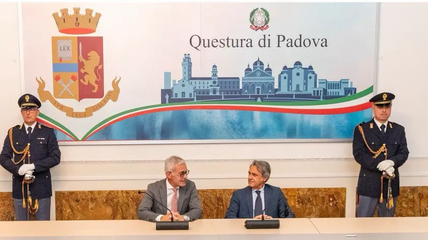 Al centro il prefetto Forlenza e il questore Odorisio