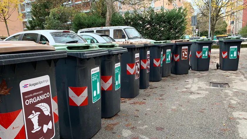 Bidoni per la raccolta differenziata a Padova