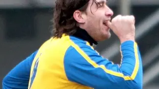 GIOVANNI VOLPATO Il bomber del San Paolo esulta con il pollice in bocca Domenica tornerà nello stadio che l’ha visto protagonista la scorsa stagione