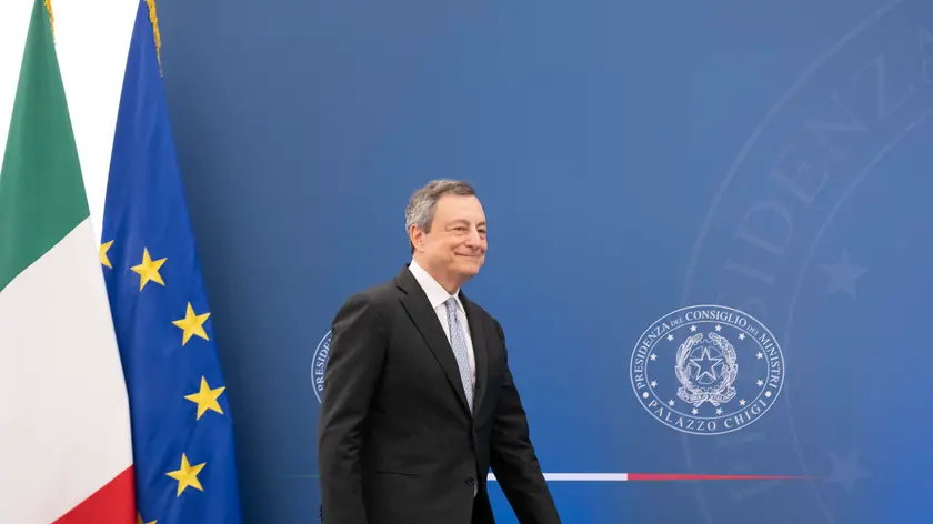 This handout picture provided by the Chigi Palace Press Office shows Italian Prime Minister Mario Draghi holding a press conference at the end of the Cabinet meeting, in Rome, Italy, 30 June 2022. ANSA/ CHIGI PALACE PRESS OFFICE/ FILIPPO ATTILI +++ ANSA PROVIDES ACCESS TO THIS HANDOUT PHOTO TO BE USED SOLELY TO ILLUSTRATE NEWS REPORTING OR COMMENTARY ON THE FACTS OR EVENTS DEPICTED IN THIS IMAGE; NO ARCHIVING; NO LICENSING +++