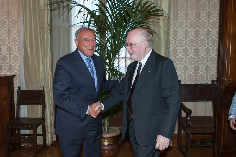 Il Presidente Grasso incontra il nuovo Presidente della Corte Costituzionale, Gaetano Silvestri, accompagnato dal Segretario generale della Corte Costituzionale, Giuseppe Troccoli.