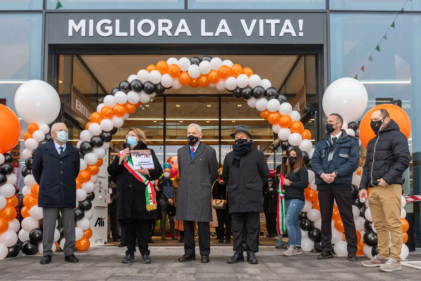Montagnana (PD), 21 gennaio 2021. Inaugurazione Supermercato Ali a Montagnana. Nella Foto: il sindaco di Montagnana Loredana Borghesan assieme ai fatelli Francesco e Pietro Canella ed alle autorità