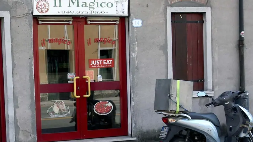 BARON - AGENZIA BIANCHI - PADOVA - ESTERNO KEBAB IL MAGICO
