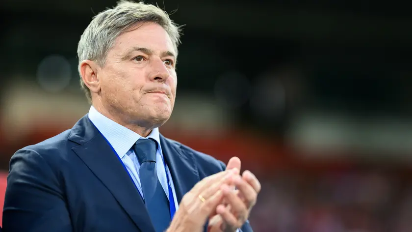 epa11390028 Head coach Dragan Stojkovic of Serbia gestures during the friendly international soccer match between Austria and Serbia in Vienna, Austria, 04 June 2024. EPA/MAX SLOVENCIK