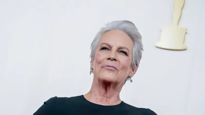 epa11212586 Jamie Lee Curtis arrives for the 96th annual Academy Awards ceremony at the Dolby Theatre in the Hollywood neighborhood of Los Angeles, California, USA, 10 March 2024. The Oscars are presented for outstanding individual or collective efforts in filmmaking in 23 categories. EPA/KYLE GRILLOT