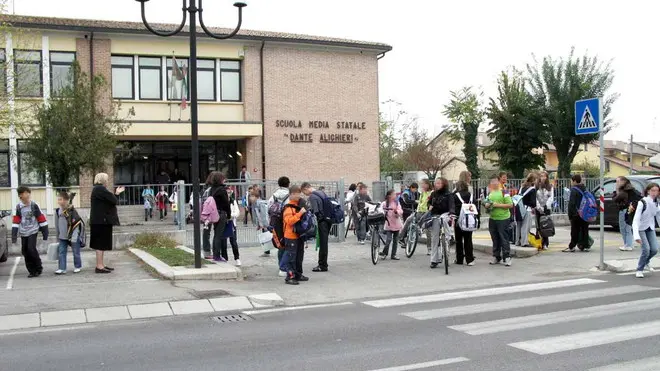 BELLUCO SCUOLA MEDIA D. ALIGHIERI VILLAFRANCA BELLUCO SCUOLE MEDI D. ALIGHIERI VILLAFRANCA