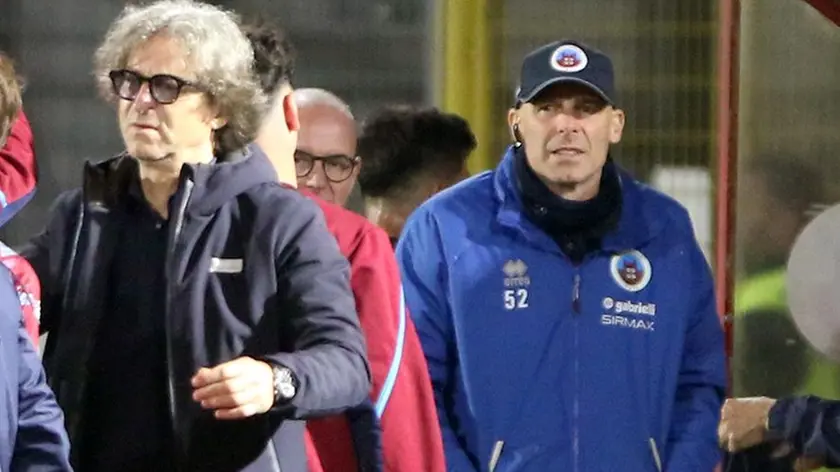 Andrea Pierobon, ex portiere e ora preparatore dei portieri del Cittadella. Qui nello spareggio salvezza vinto dal Cittadella al Tombolato