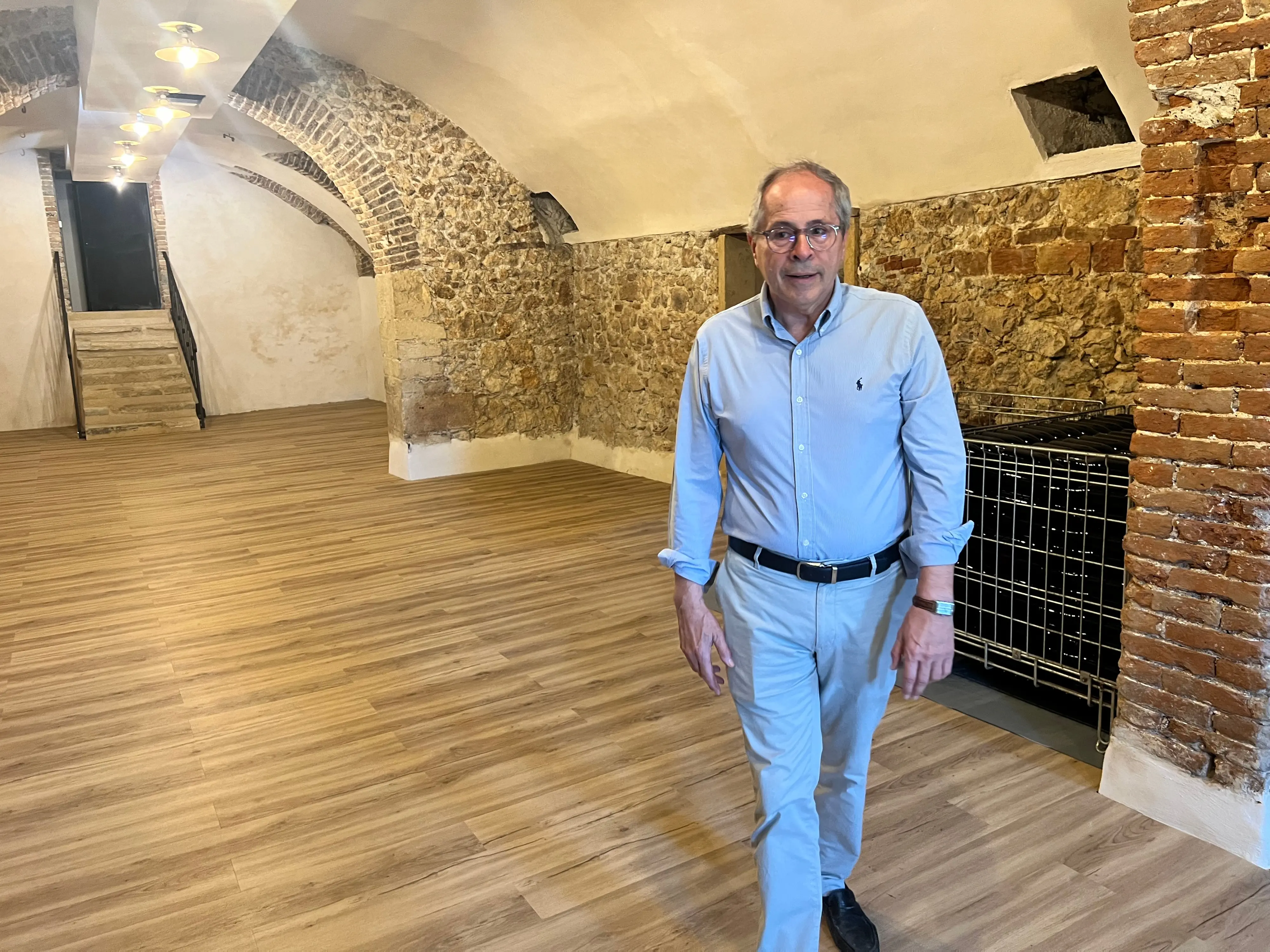 Si chiama Villa Priuli Crisanti ed è la nuova dimora dello scienziato giunto in Veneto dall'Imperial College di Londra e divenuto famoso durante il periodo del Covid. Dopo due anni di lavori è stata ristrutturata e aperta alla comunità di Val Liona, piccolo comune ai piedi dei colli Berici. Il Fai l'ha inserita nel percorso delle visite, come pure l'associazione Dimore storiche italiane (foto Enrico Ferro).