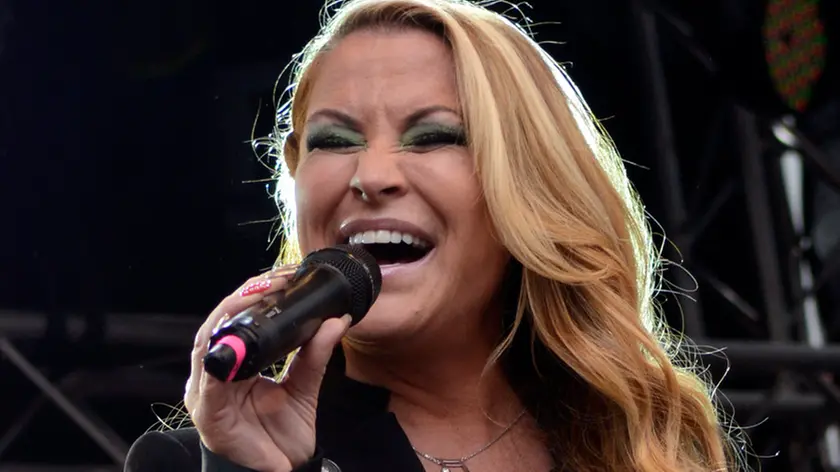 21 Apr 2014, Hannover, Germany --- American singer Anastacia performing live during the Easter Parade of Radio FFN in Hannover, Germany. On April 21, 2014/picture alliance --- Image by © Clemens Niehaus/Geisler-Fotopres/dpa/Corbis