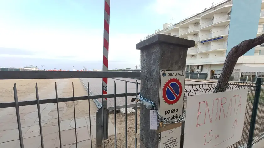 L’area sequestrata ieri dalla Polizia locale FOTO VIANELLO