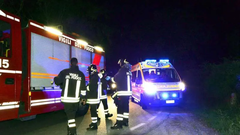 I soccorsi con Suem e vigili del fuoco (foto d'archivio)