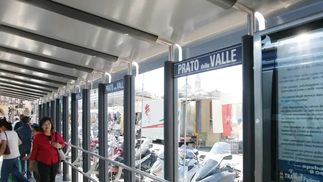 CARRAI - PENSILINA TRAM FOTOVOLTAICA CARRAI - PENSILINA TRAM FOTOVOLTAICA