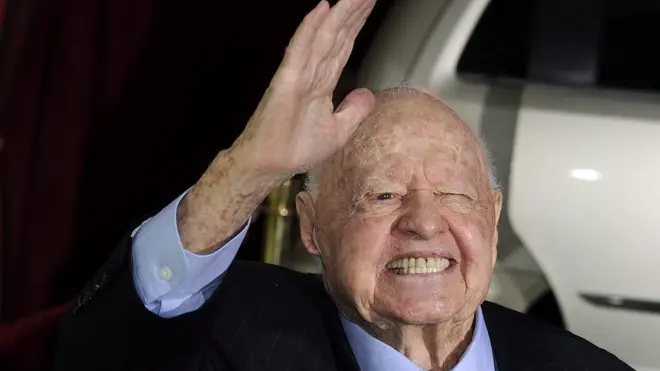 US actor and cast member Mickey Rooney arrives for the world premiere of 'The Muppets' in Los Angeles, California, USA 12 November 2011. ANSA/PAUL BUCK