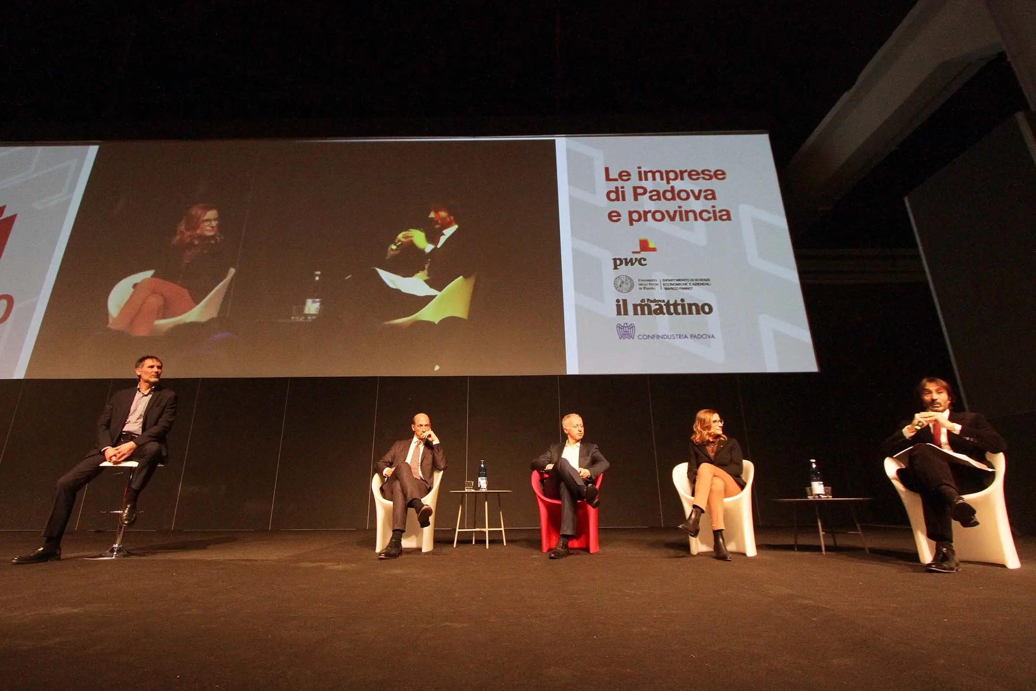 La tavola rotonda moderata dal direttore Possamai