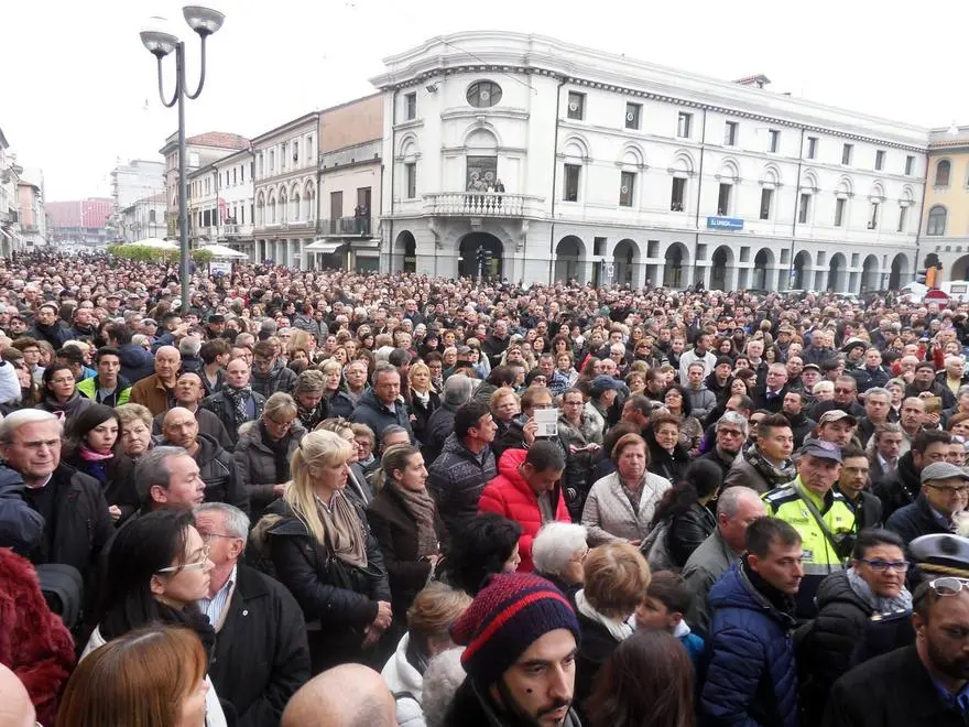 Un momento dei funerali di Moira Orfei, a San Donà del Piave, 18 Novembre 2015. ANSA/ UFFICIO STAMPA/ COMUNE DI VENEZIA