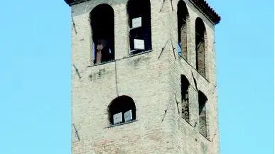 TORRE CAMPANARIA DEL DUOMO Resterà libera dalle parabole