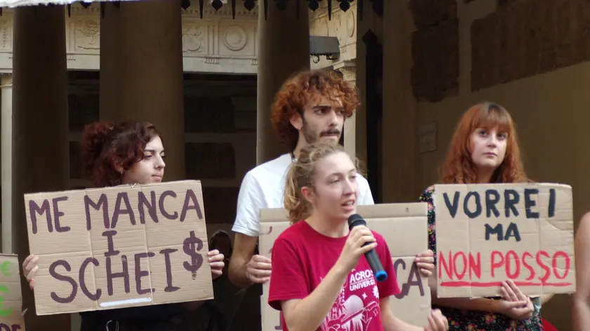 Una protesta dell’Udu a Padova per la mancanza di fondi per gli studenti