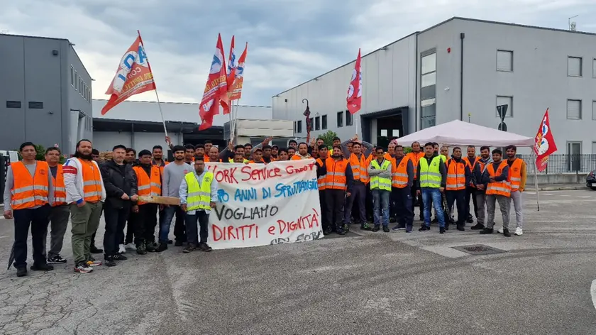 Lo sciopero alla Comit Siderurgia dei dipendenti della Work Service