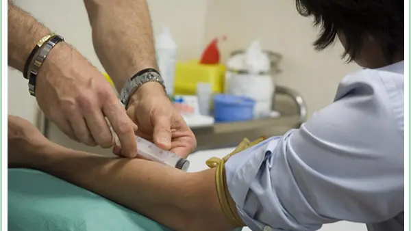 un prelievo di sangue