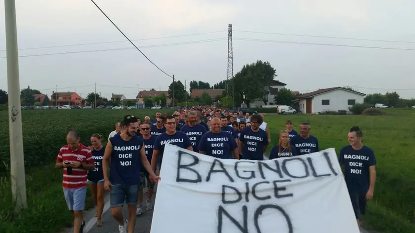 Il corteo contro l'hub provinciale sfilato fino alla base di San Siro