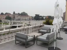 TOME' - AGENZIA BIANCHI - PADOVA - TERRAZZA FRONTONE PRATO DELLA VALLA