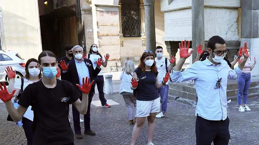 TOME' - AGENZIA BIANCHI - PADOVA - MANIFESTAZIONE DISPERSI IN MARE
