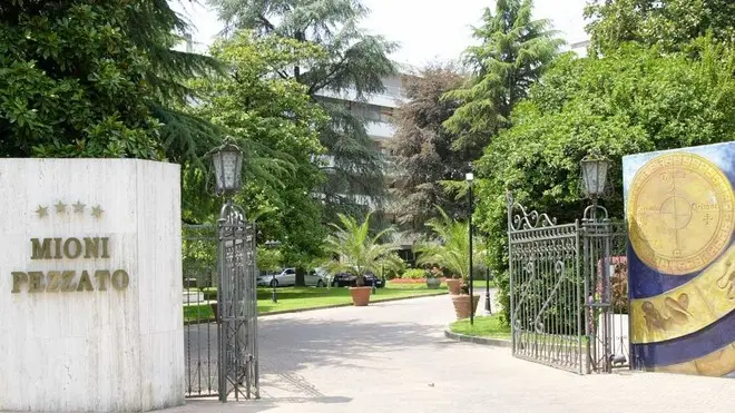 Hotel Mioni Pezzato Abano 26.6.01 Belluco FOTOPIRAN