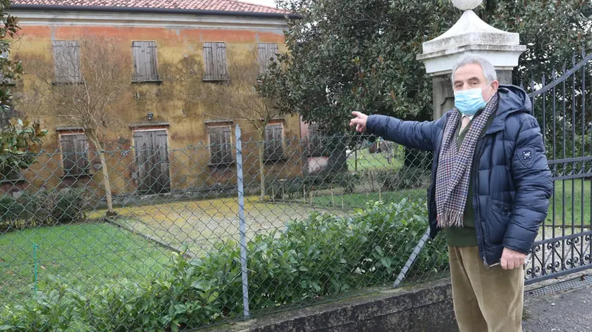 PASSERINI . AT.FOTOFILM . S.ANDREA DI BARBARANA . ABITAZIONE NATIA DI PIERRE CARDIN IN VIA MANZONI, 38, N FOTO PIERO LORENZON