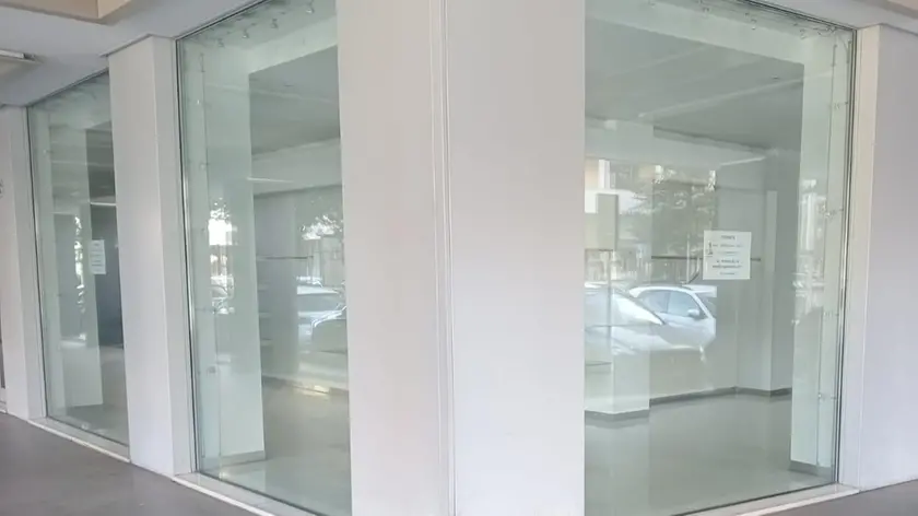 Svuotato il negozio “Paolo Tonali” nel LUxury District