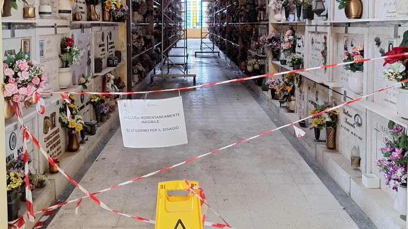 L'area transennata in cimitero